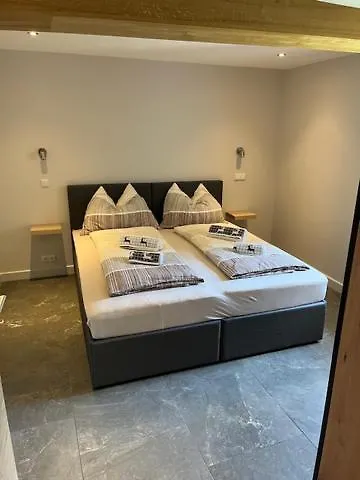 Haus Wolfsbach Apartamento *